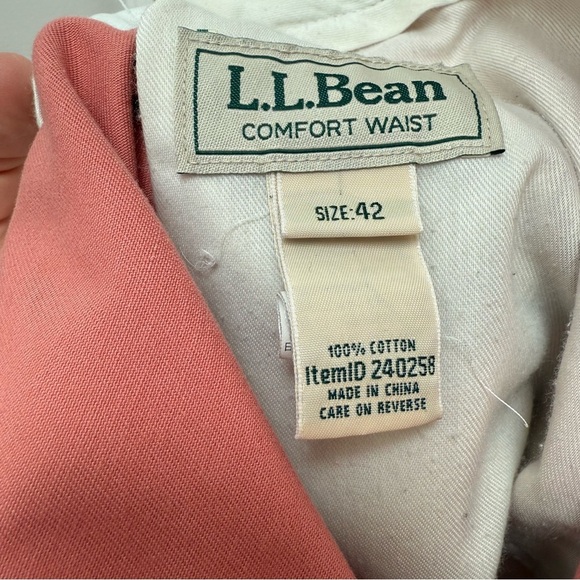 L.L. Bean Comfort Waist Khaki Shorts - Picture 3 of 5